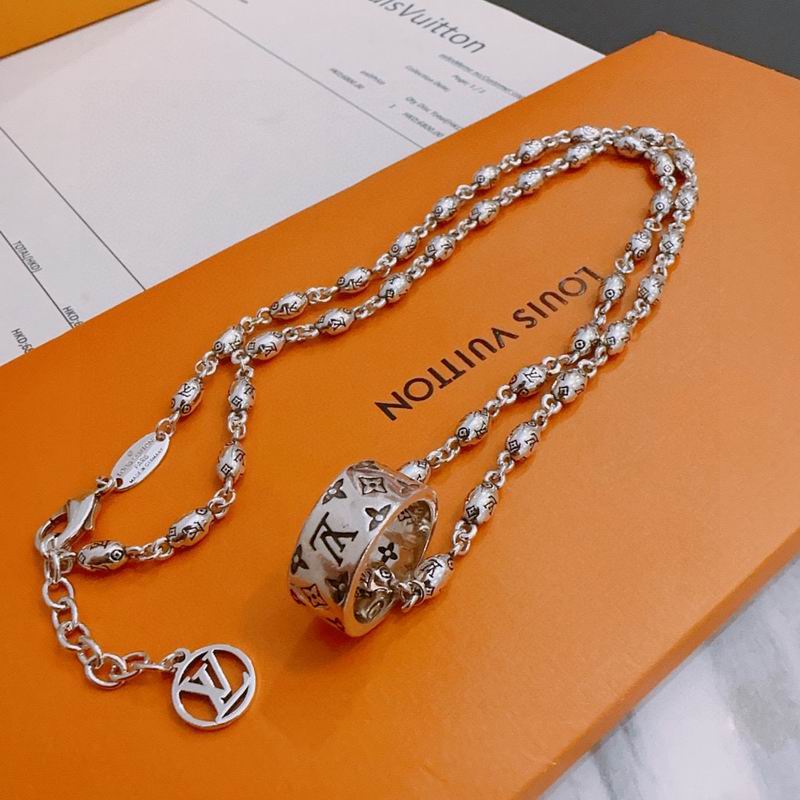 LV Necklace 11yxx145